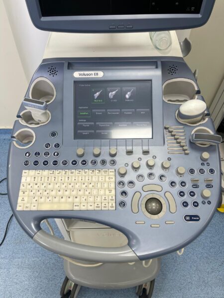 GE Voluson E8 - Image 4